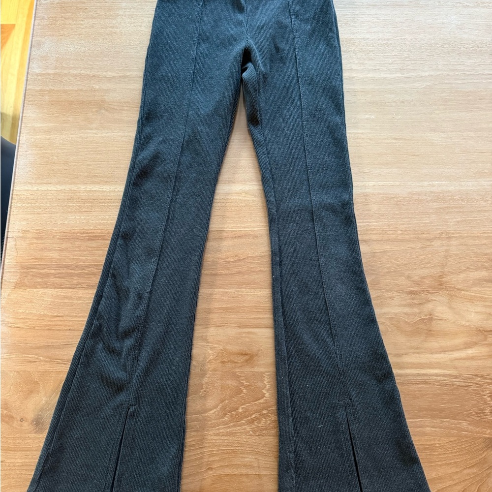 Zara Girl’s Charcoal Ribbed Pants — size 9
